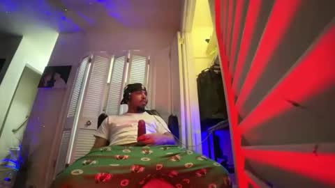 Brownskinshortyy online show from April 6, 3:25 am