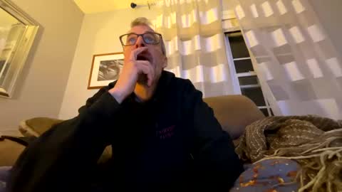 Bruce online show from February 3, 12:25 am