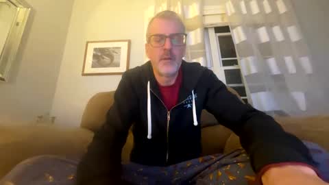 Bruce online show from February 4, 4:37 am