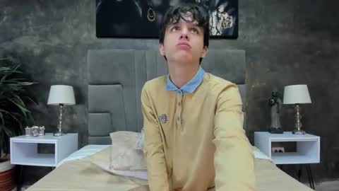 Bruce Hans online show from December 4, 1:07 pm