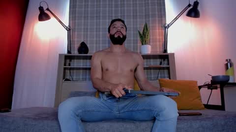 Andres Suarez online show from January 10, 3:49 pm