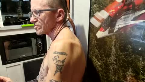 Steve... aka SkinnieDippin aka TimberTramp online show from February 21, 10:07 am