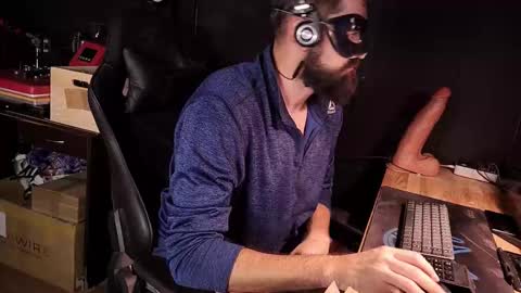 Snapshot of btarkhun chatting on October 31, 8:23 pm Anal Orgasm online show from October 31, 8:23 pm