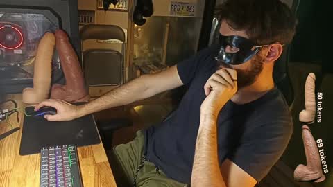 Snapshot of btarkhun chatting on January 15, 1:52 pm Anal Orgasm online show from January 15, 1:52 pm