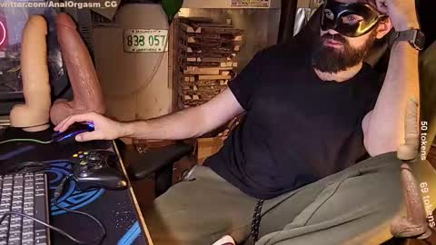 Snapshot of btarkhun chatting on February 25, 11:44 pm Anal Orgasm online show from February 25, 11:44 pm