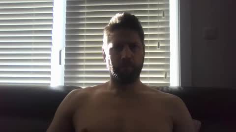 bubblebee1982 online show from March 5, 7:26 am