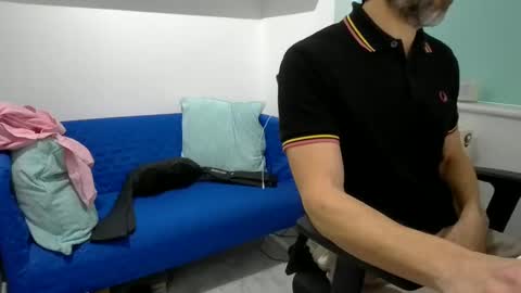 Snapshot of bubblebumdave chatting on December 20, 3:21 pm Bubblebum online show from December 20, 3:21 pm