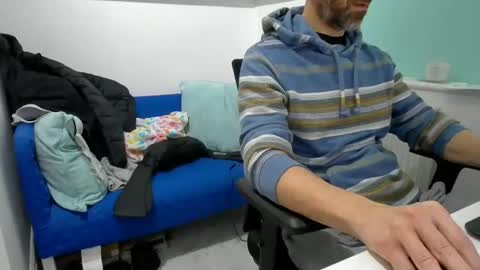 Snapshot of bubblebumdave chatting on February 4, 1:06 pm Bubblebum online show from February 4, 1:06 pm