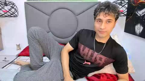 Buddy Whitte online show from December 18, 12:45 pm