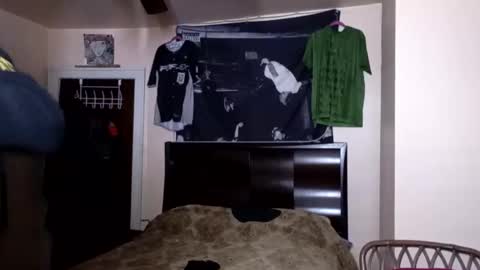 buddylovex online show from December 3, 9:43 pm