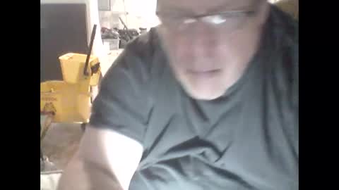 Snapshot of buddyluvzumore chatting on January 24, 6:03 am buddyluvzumore online show from January 24, 6:03 am