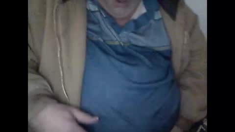 Snapshot of buddyluvzumore chatting on January 26, 4:41 am buddyluvzumore online show from January 26, 4:41 am