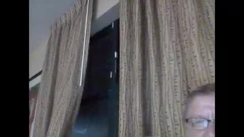 Snapshot of buddyluvzumore chatting on February 12, 9:10 am buddyluvzumore online show from February 12, 9:10 am