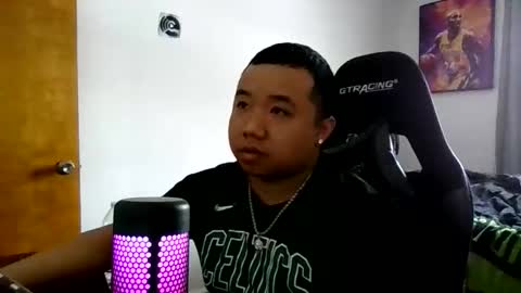 buffsexyman24 online show from March 6, 3:09 pm