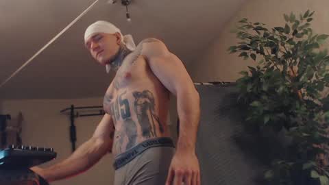 Dmitriy  online show from February 5, 7:53 pm