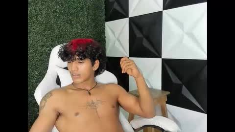 bull_cam online show from December 22, 6:38 pm