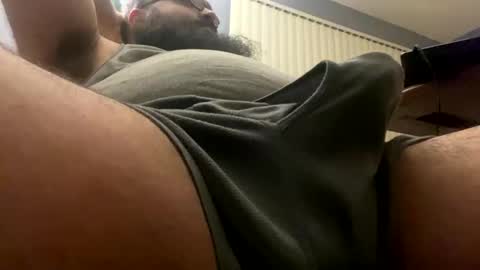 Snapshot of bullballsbarry chatting on February 11, 4:11 am Barry online show from February 11, 4:11 am