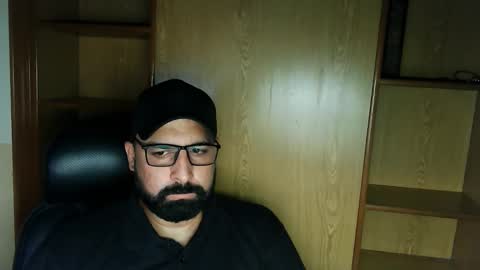 Hairy Arabian online show from September 12, 4:51 pm