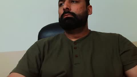 Hairy Arabian online show from February 5, 6:02 am