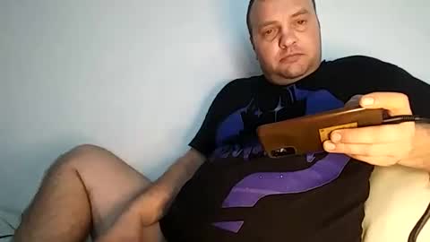 Snapshot of bury703709 chatting on January 10, 12:15 pm Creazy dad online show from January 10, 12:15 pm