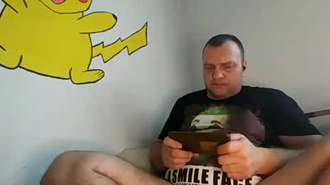 Snapshot of bury703709 chatting on December 29, 10:56 am Creazy dad online show from December 29, 10:56 am
