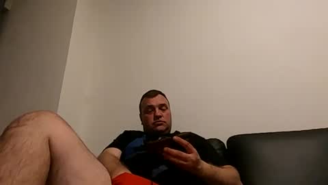 Snapshot of bury703709 chatting on February 6, 9:17 pm Creazy dad online show from February 6, 9:17 pm