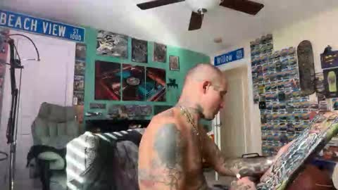 Thoatgettah online show from November 5, 7:05 pm