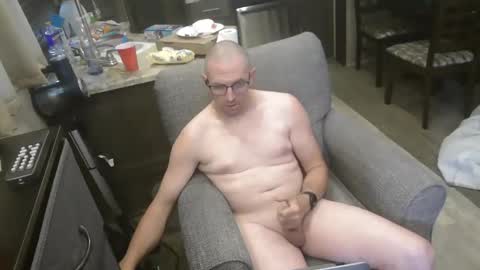 buttnaked4u1 online show from May 23, 5:51 pm