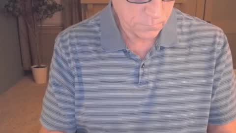 Snapshot of buttnakedfun954737 chatting on December 30, 10:53 am Miles online show from December 30, 10:53 am