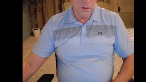 Snapshot of buttnakedfun954737 chatting on January 28, 11:06 am Miles online show from January 28, 11:06 am