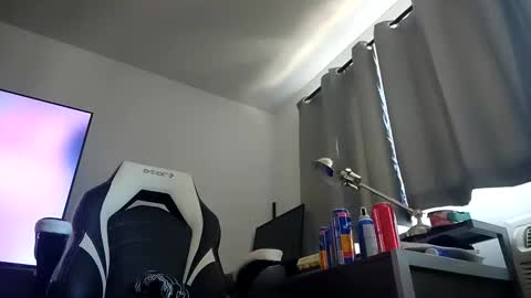 bwall1425 online show from October 21, 6:55 pm