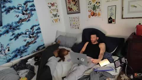 c2cmee online show from April 22, 7:03 am