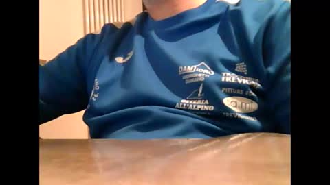 Snapshot of caldoski chatting on October 31, 11:30 pm caldoski online show from October 31, 11:30 pm