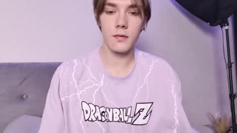 Snapshot of callmenineoneseven chatting on October 2, 11:09 pm Nick online show from October 2, 11:09 pm