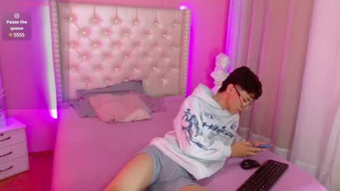 Snapshot of callum_77 chatting on March 10, 8:45 pm CALLUM online show from March 10, 8:45 pm