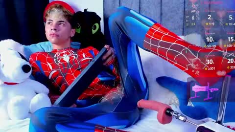 callum online show from April 17, 7:33 am