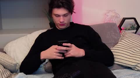 Snapshot of calvin_cay chatting on January 17, 1:04 am Calvin online show from January 17, 1:04 am