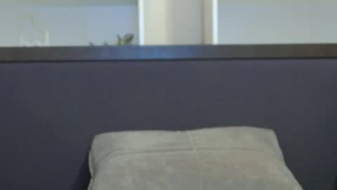 Snapshot of calvin_cay chatting on January 5, 8:10 pm Calvin online show from January 5, 8:10 pm