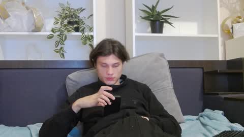 Snapshot of calvin_cay chatting on January 11, 7:49 pm Calvin online show from January 11, 7:49 pm