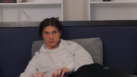 Snapshot of calvin_cay chatting on January 3, 8:01 pm Calvin online show from January 3, 8:01 pm