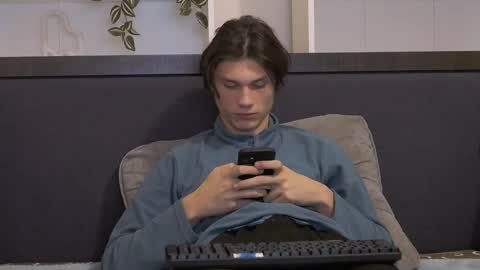 Snapshot of calvin_cay chatting on January 12, 7:31 pm Calvin online show from January 12, 7:31 pm