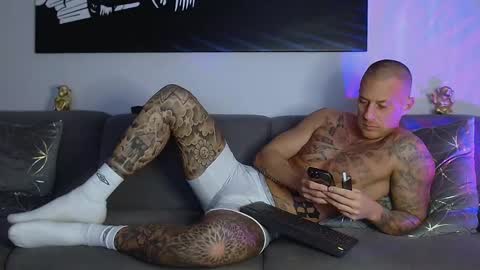 Calvin  online show from January 6, 2:48 am