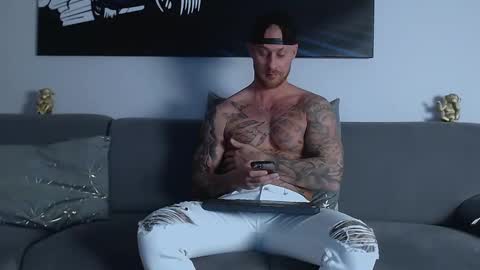 Calvin  online show from February 25, 8:51 pm