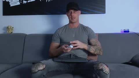 Calvin  online show from December 13, 11:50 pm