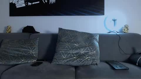 Calvin  online show from January 19, 7:15 pm