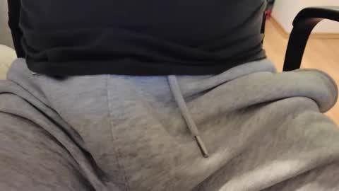 Erik online show from March 5, 5:31 pm