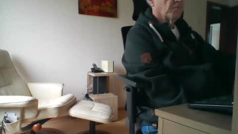 Snapshot of camcologne chatting on January 19, 2:59 pm camcologne online show from January 19, 2:59 pm