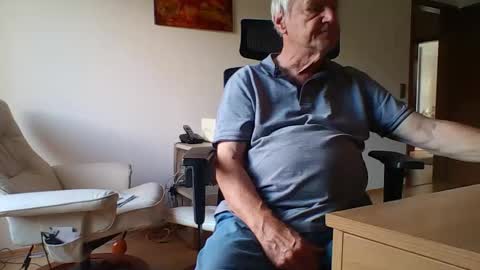 Snapshot of camcologne chatting on September 12, 9:09 am camcologne online show from September 12, 9:09 am