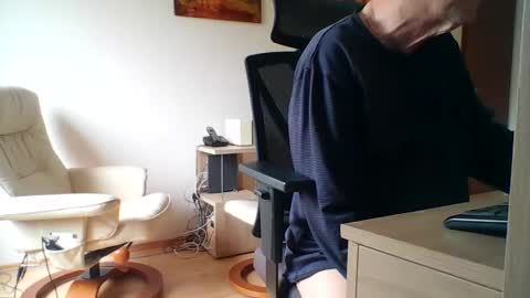 Snapshot of camcologne chatting on October 28, 9:34 am camcologne online show from October 28, 9:34 am