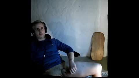 Snapshot of camcrusader chatting on October 8, 8:57 pm herp derp online show from October 8, 8:57 pm